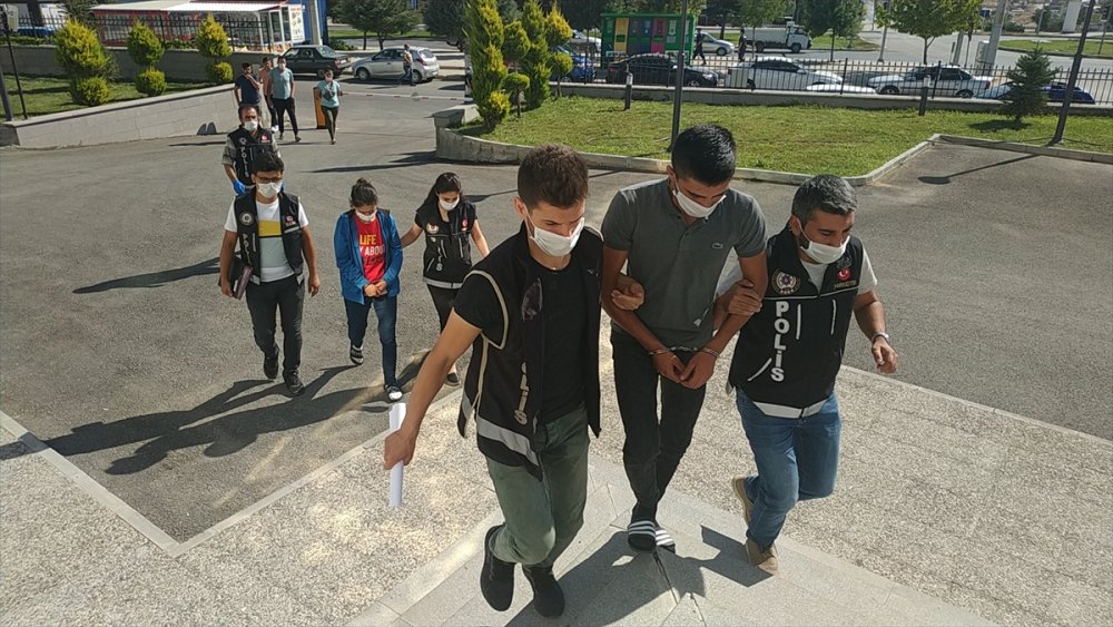 Karaman'da Zehir Tacirleri Tutuklandı