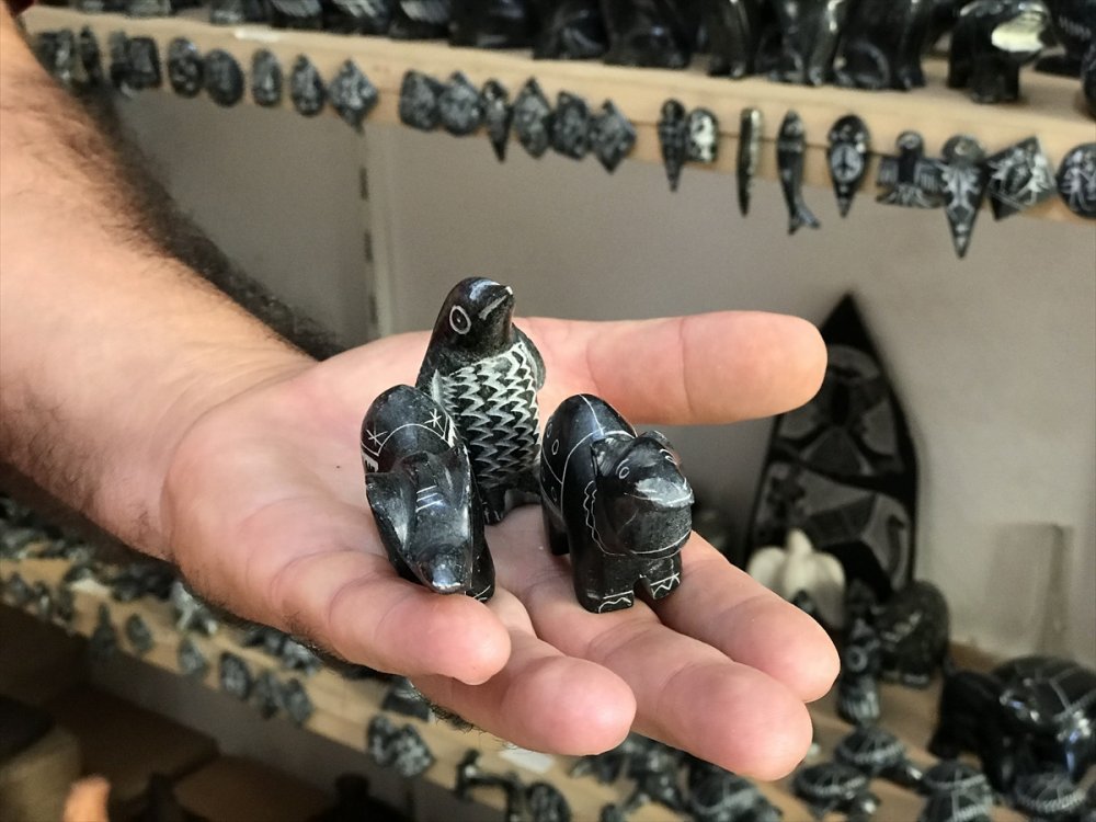 Arif Usta İşlediği Taşlara Değer Katıyor