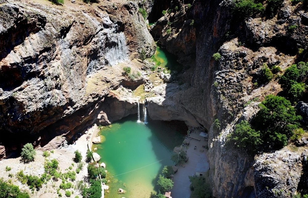 Torosların el değmemiş güzelliği: Çetmi Şelalesi