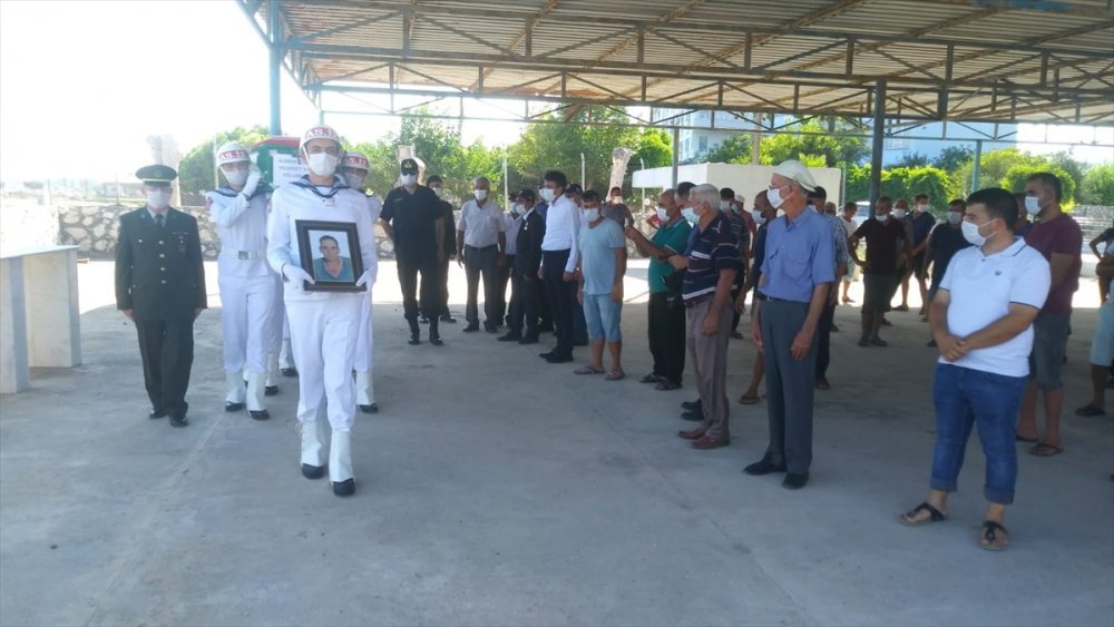 Kıbrıs Gazisi Mehmet Sarı Mersin'de Son Yolculuğuna Uğurlandı