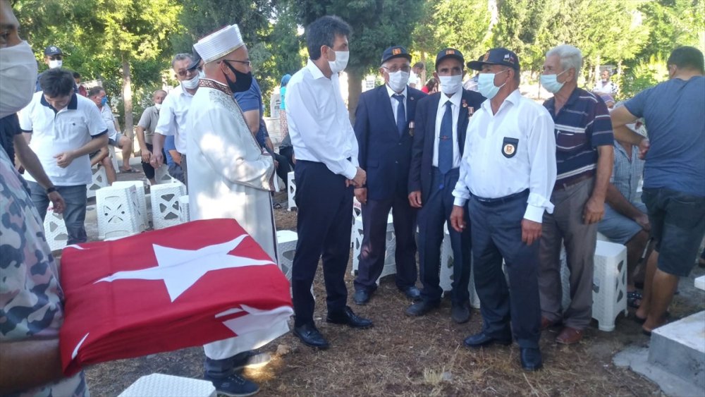 Kıbrıs Gazisi Mehmet Sarı Mersin'de Son Yolculuğuna Uğurlandı
