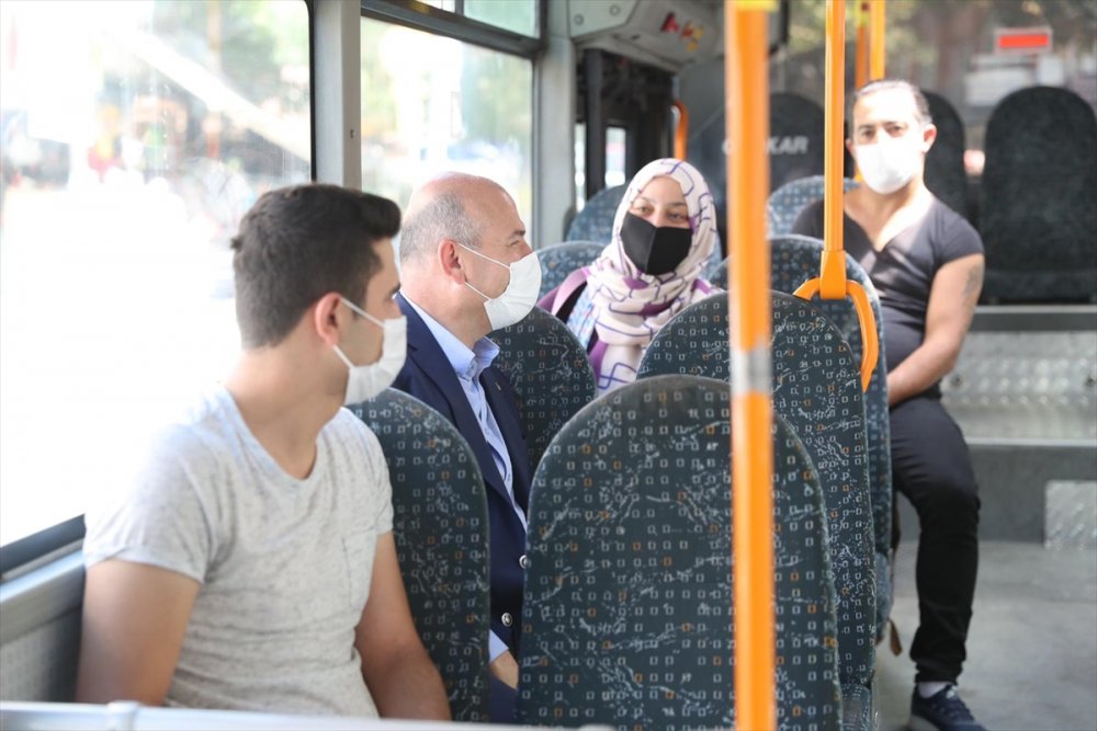 Bakan Soylu, Otobüse Binip Vatandaşı Uyardı