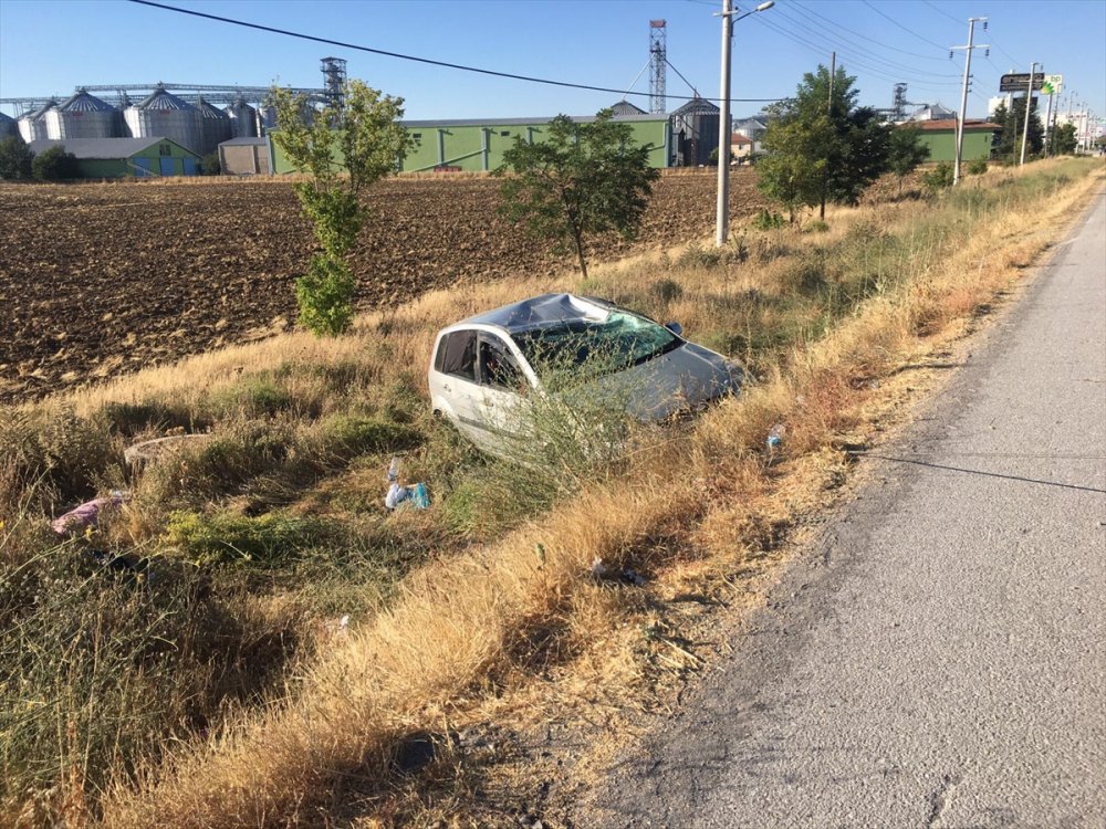 Konya’da Otomobil Takla Attı: 2 Yaralı