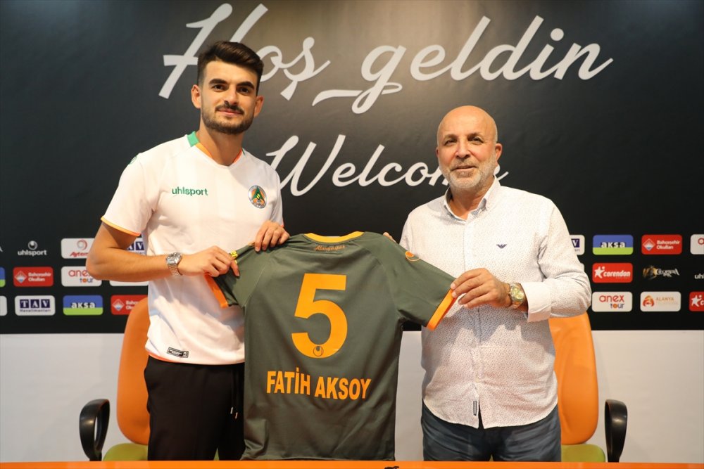 Aytemiz Alanyaspor, 3 Futbolcuyla Sözleşme İmzaladı