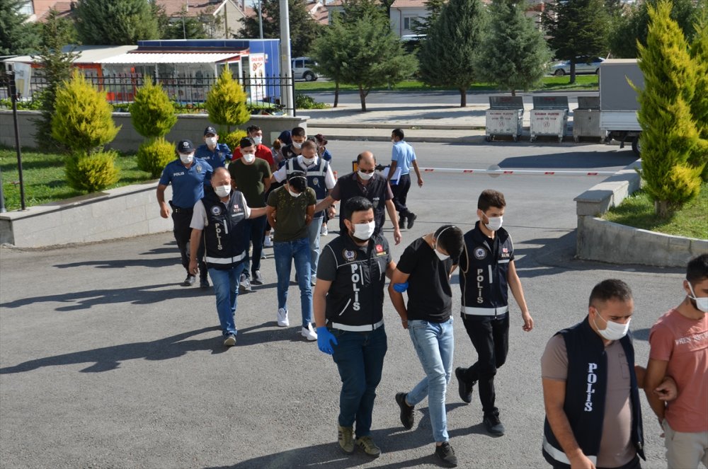 Hemşirelik Öğrencisinin Çete Üyelerine Sahte Reçete Düzenlediği İddiası