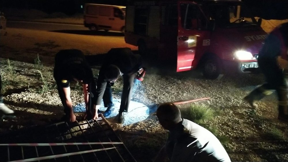 Konya'da Sulama Kanalına Düşen Köpeği İtfaiye Kurtardı