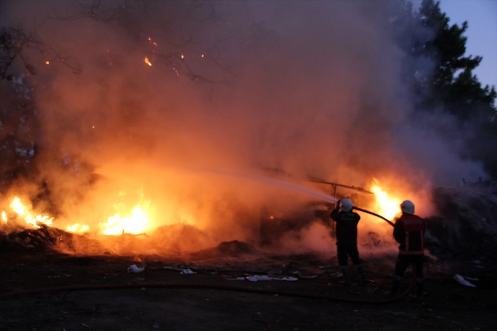 Mersin'de Araştırma Enstitüsünde Yangın Çıktı
