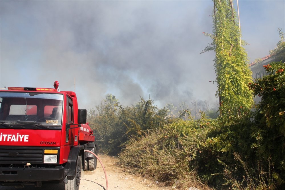 Güncelleme - Antalya'da Hamamda Başlayan Yangın Kontrol Altına Alındı