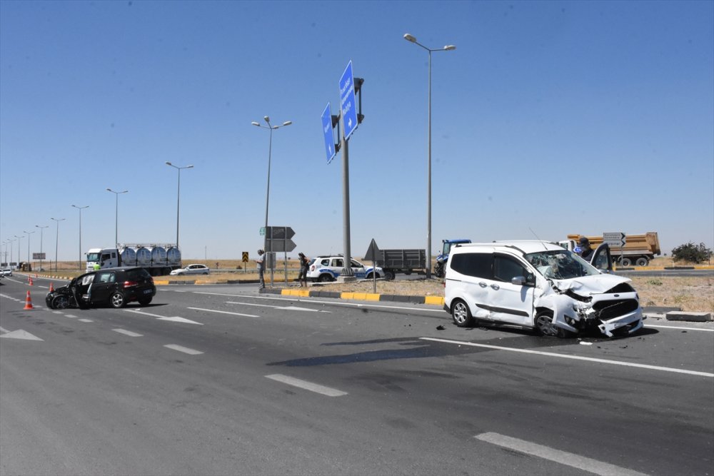 Kayseri'de Trafik Kazası: 6 Yaralı