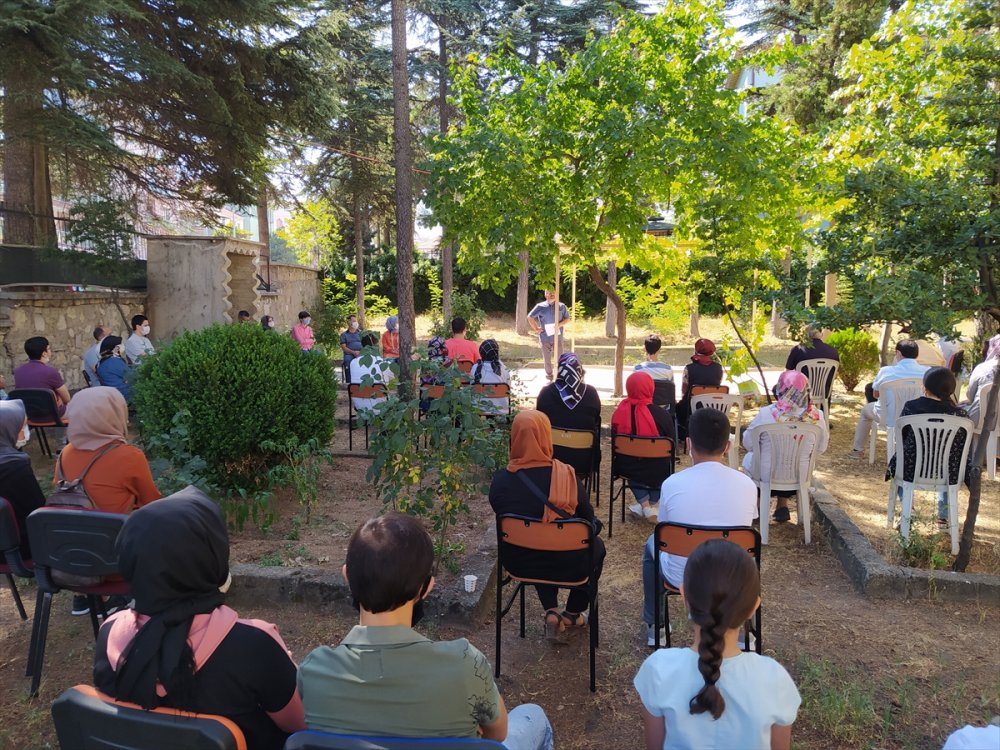 Beyşehir'de Lgs'de Başarı Gösteren Öğrenciler Altınla Ödüllendirildi