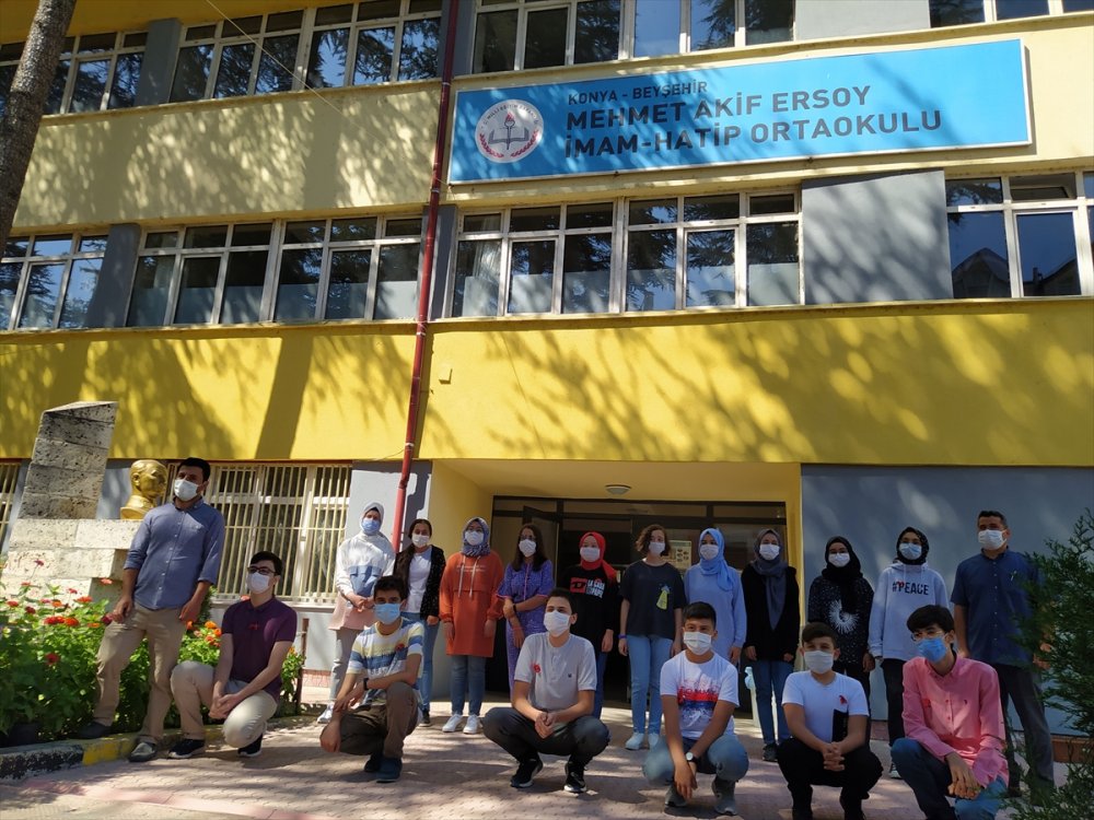 Beyşehir'de Lgs'de Başarı Gösteren Öğrenciler Altınla Ödüllendirildi