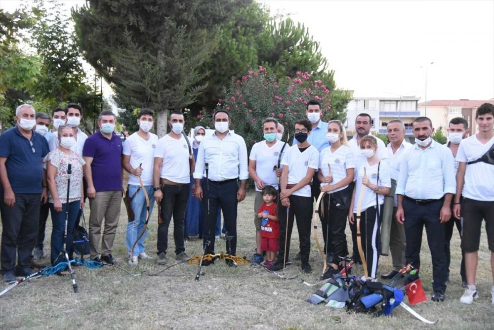 Toroslar'da Çocuklar Okçuluk İle Tanışıyor