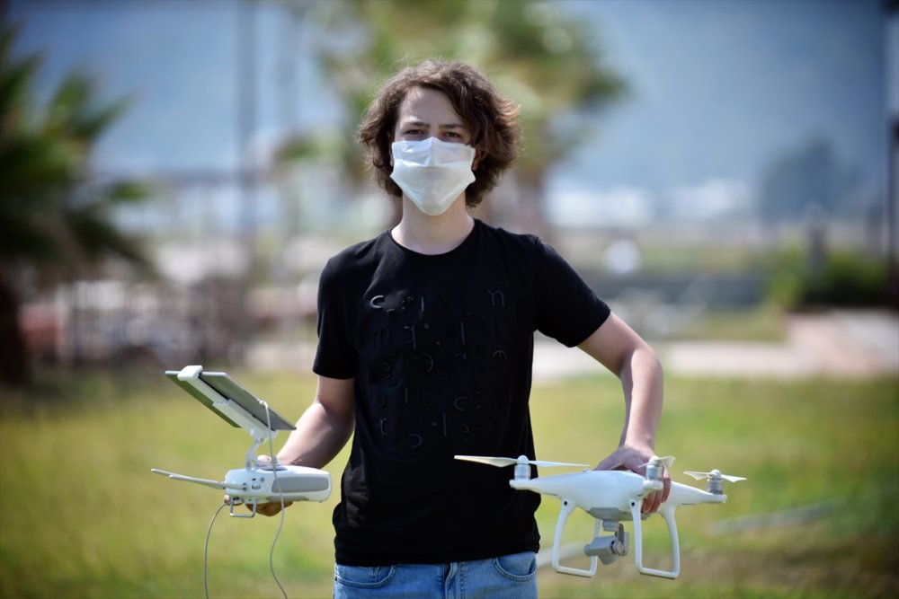 Eğitim Verilen Mersinli Çocuklar İlk Kez Drone Uçurmanın Heyecanını Yaşıyor