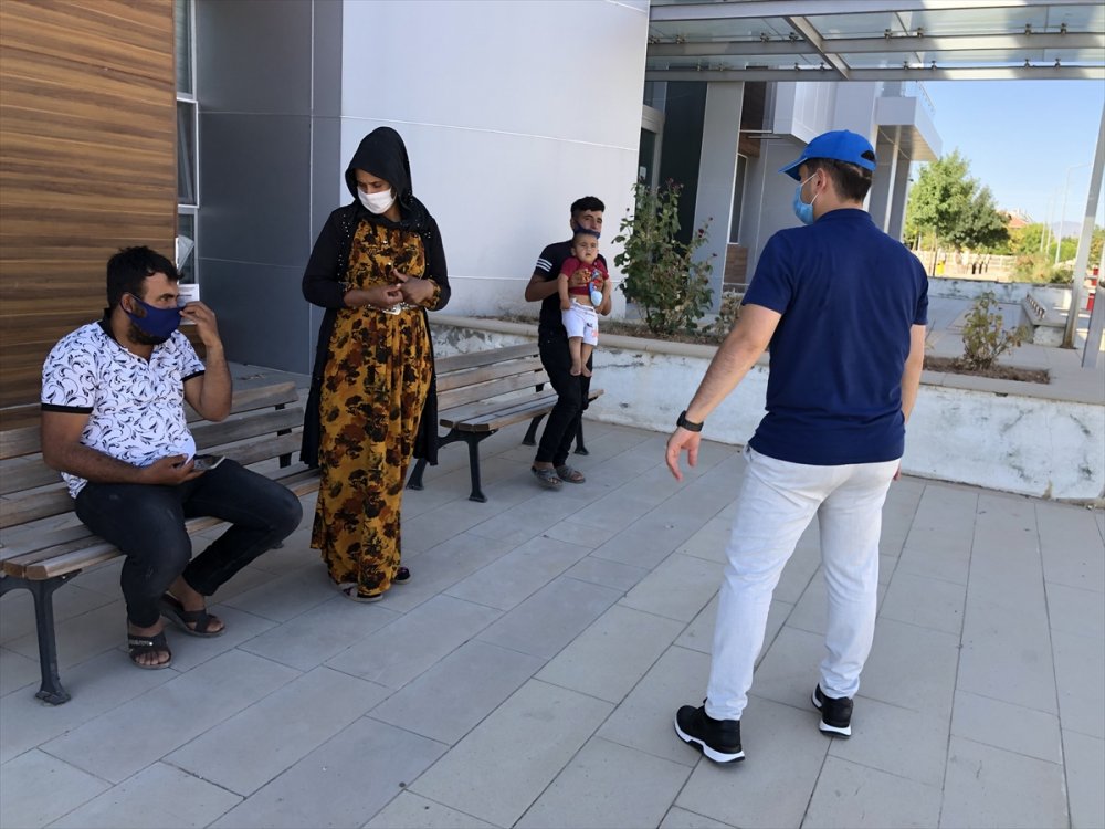 Kaymakam, Tebdili Kıyafetle Kovid-19 Denetimi Yaptı