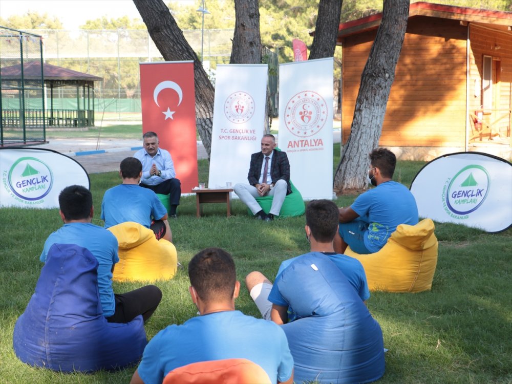 Antalya Valisi Yazıcı, Alaaddin Keykubat Kampı'nda Gençlerle Buluştu