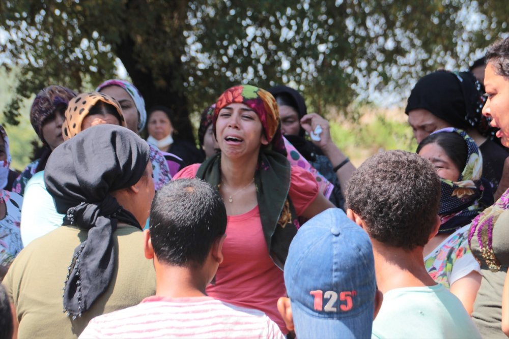 Antalya'da Eşi Tarafından Bıçaklanarak Öldürülen Kadının Cenazesi Defnedildi