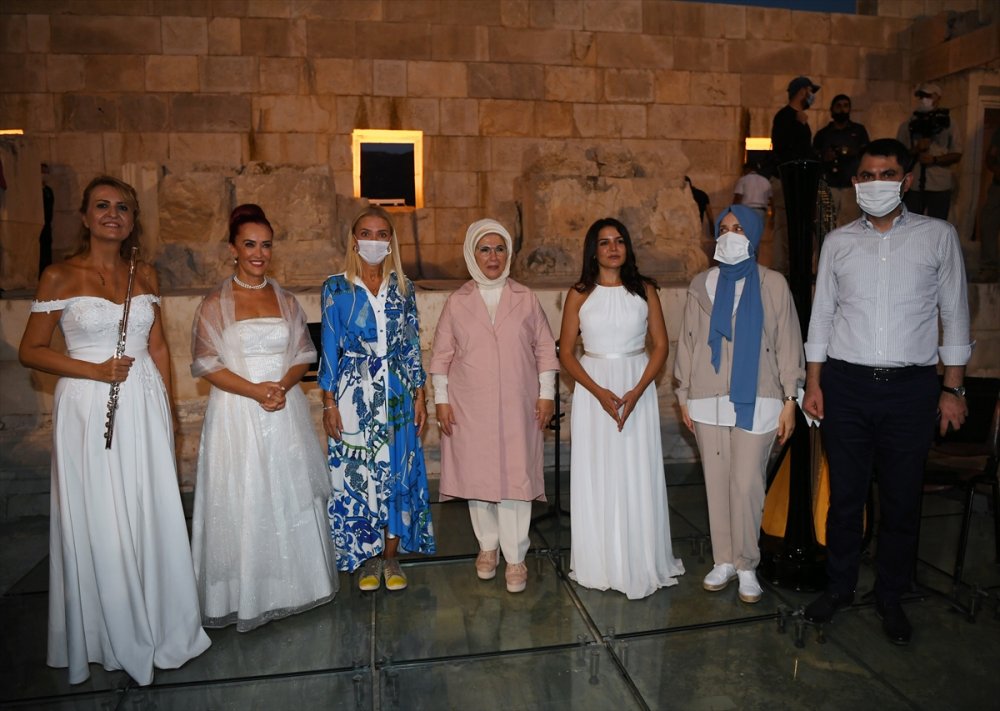 Tedavi Edilen Caretta Carettalar Doğal Yaşam Alanlarına Bırakıldı