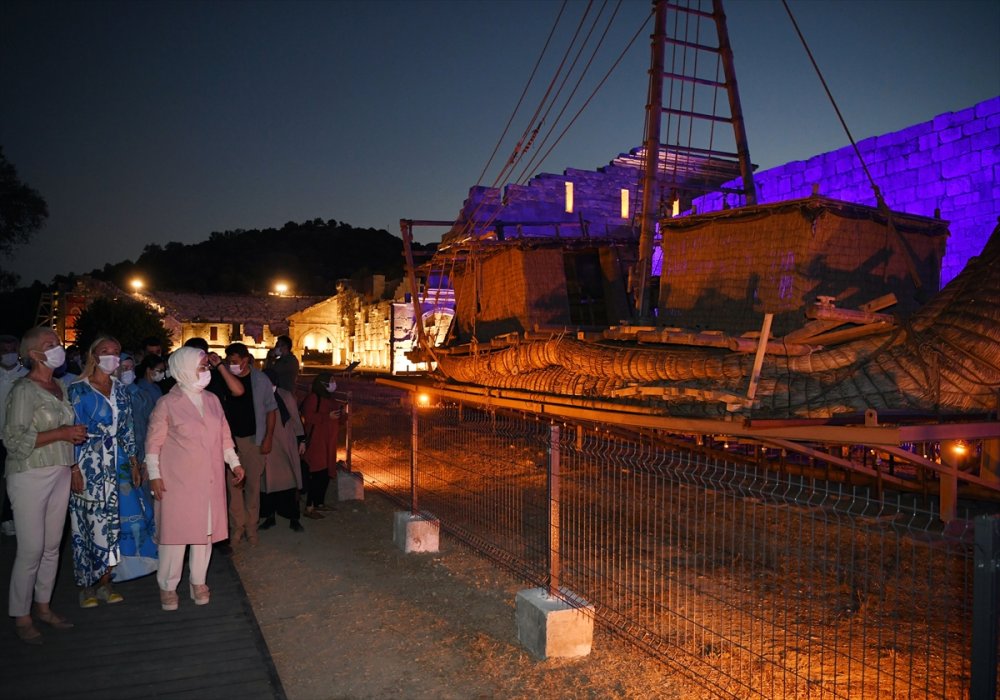 Tedavi Edilen Caretta Carettalar Doğal Yaşam Alanlarına Bırakıldı