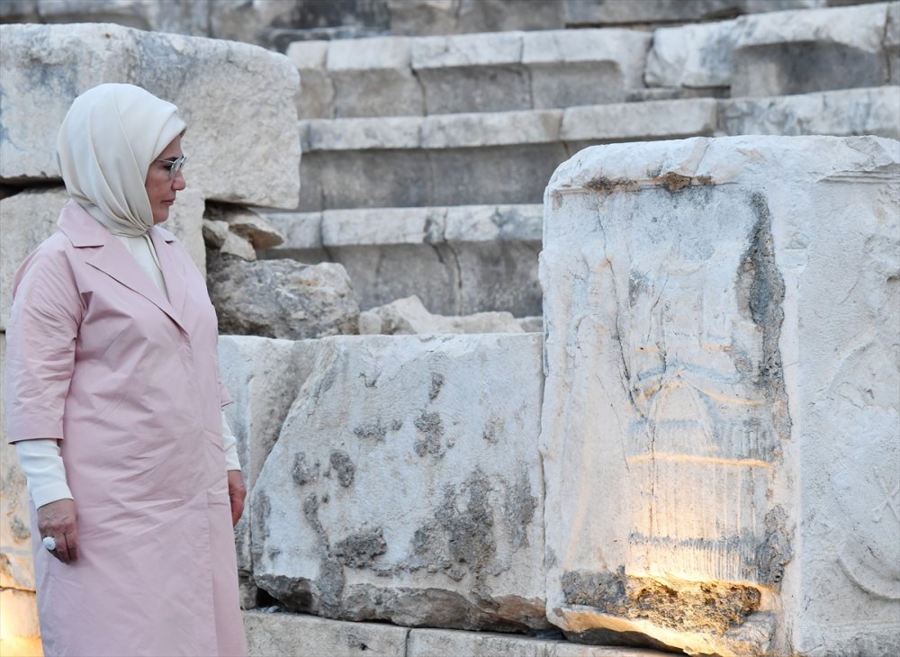 Tedavi Edilen Caretta Carettalar Doğal Yaşam Alanlarına Bırakıldı