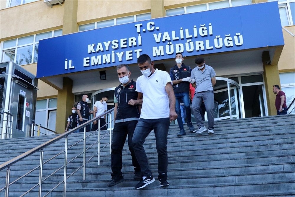 Kayseri'de Uyuşturucu Operasyonu: 8 Gözaltı