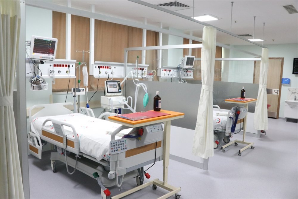 Niğde Ömer Halisdemir Üniversitesi Hastanesine 24 Yataklı Yoğun Bakım Servisi Yapıldı