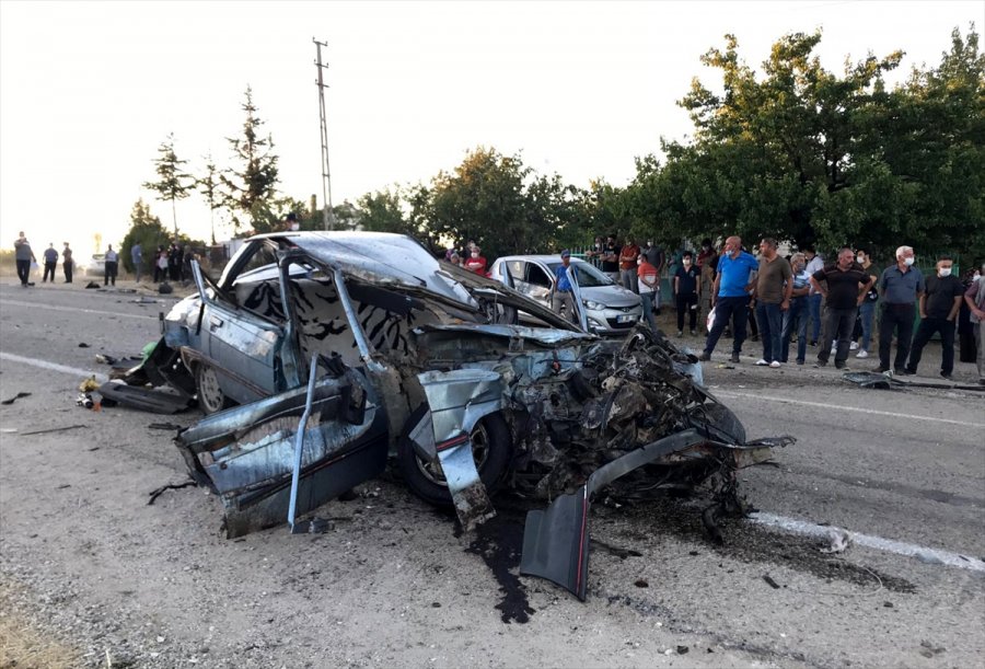 Aksaray'da Otomobil İle Çekici Çarpıştı: 1 Ölü, 1 Yaralı