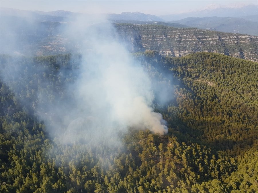 Manavgat'ta Çıkan Orman Yangını Kontrol Altına Alındı