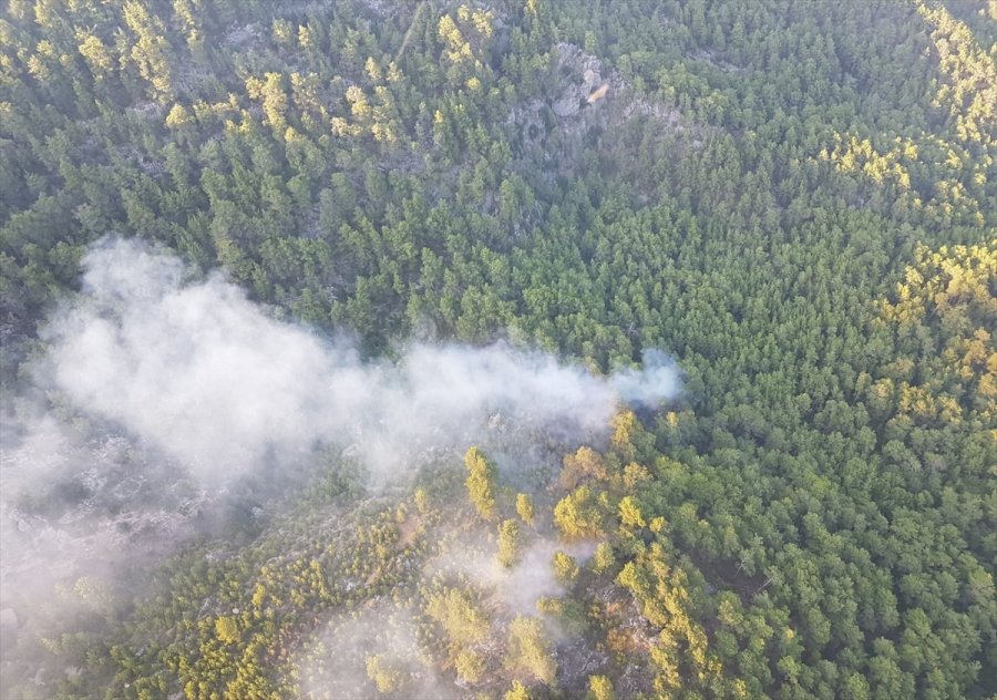 Manavgat'ta Çıkan Orman Yangını Kontrol Altına Alındı