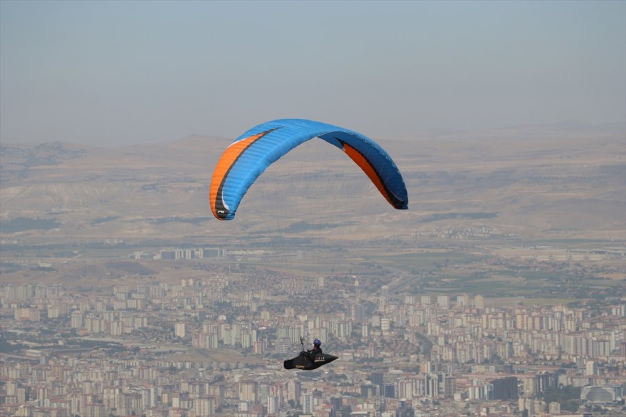 Ali Dağı Yamaç Paraşütü Türkiye Mesafe Şampiyonası Kayseri'de Devam Ediyor