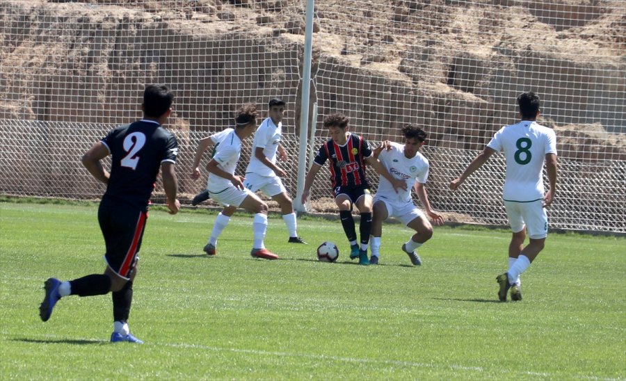 Erciyes'te Yüksek İrtifa Kamp Merkezi Hizmete Girdi