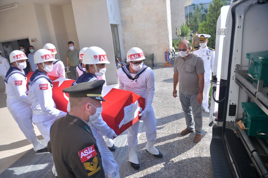 Mersin'de Tedavi Gördüğü Hastanede Şehit Düşen Asker Memleketine Uğurlandı