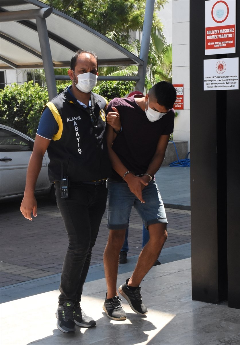 Alanya'da Çalınan Motosiklet Ve Papağan Bulundu