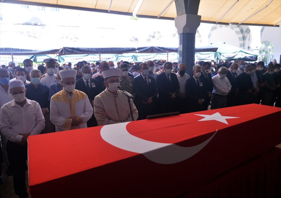 Hakkari'de Şehit Olan Asker Mersin'de Son Yolculuğuna Uğurlandı