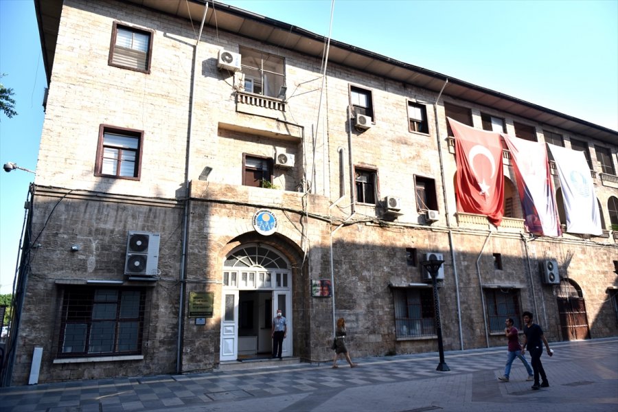 Mersin Büyükşehir Belediyesine Grev Kararı Asıldı