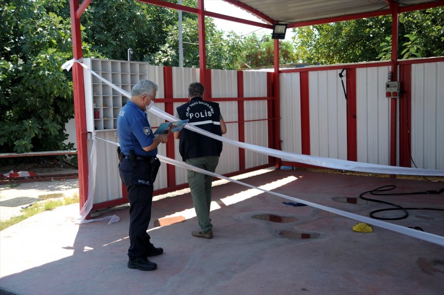 Antalya'da Düşerek Başını Beton Zemine Çarpan Genç Yaşamını Yitirdi