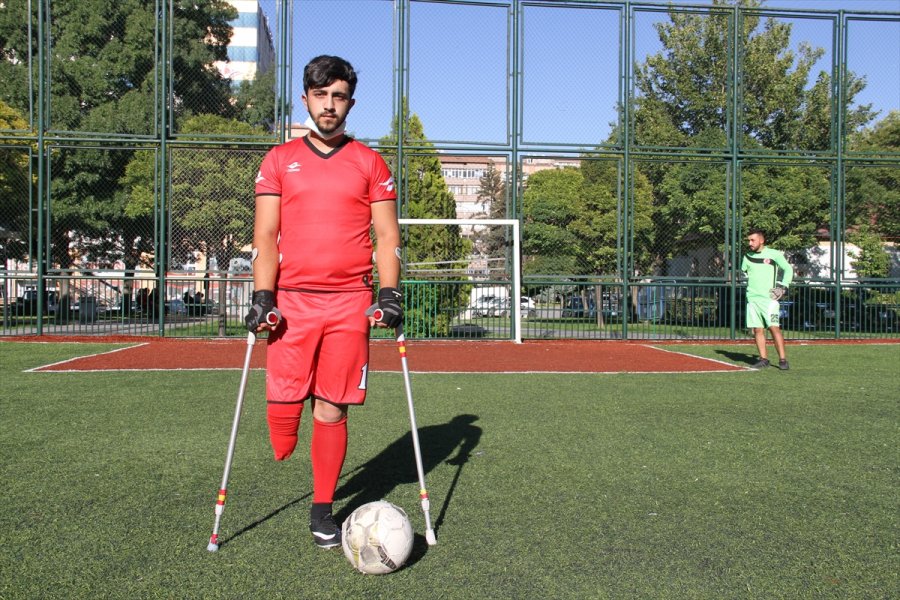 Kazada Bir Ayağını Kaybeden Ampute Futbolcunun Milli Takım Hayali