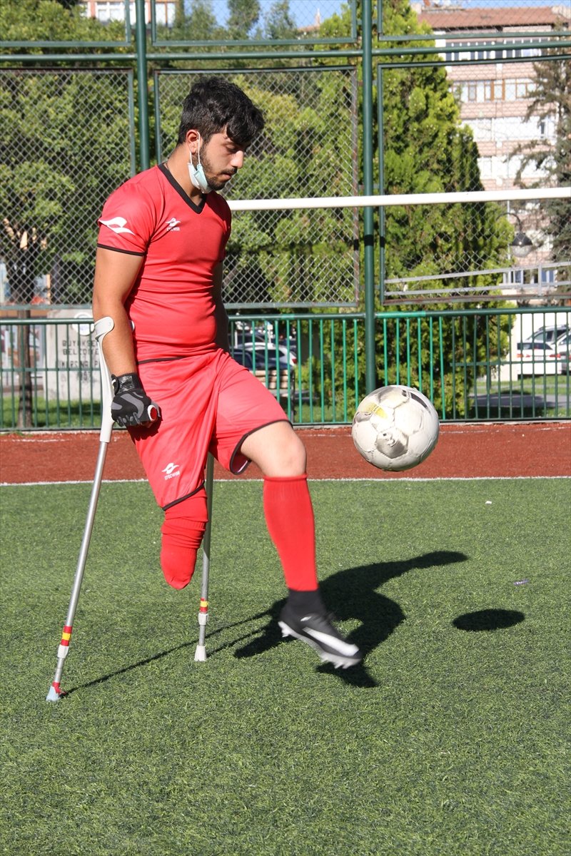 Kazada Bir Ayağını Kaybeden Ampute Futbolcunun Milli Takım Hayali