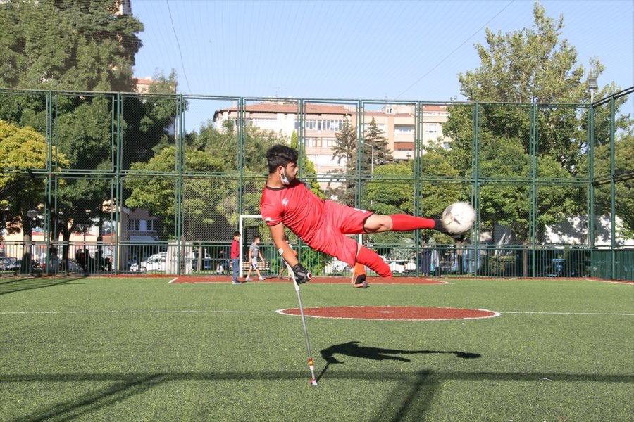 Kazada Bir Ayağını Kaybeden Ampute Futbolcunun Milli Takım Hayali