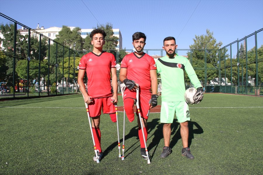 Kazada Bir Ayağını Kaybeden Ampute Futbolcunun Milli Takım Hayali