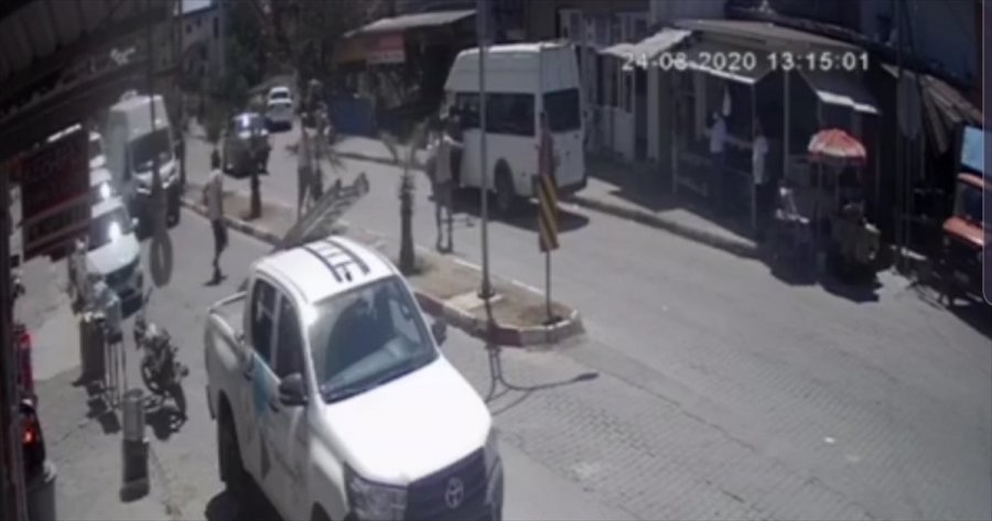 Mersin'de Özel Güvenlik Görevlisi, Babasını Bıçaklayarak Öldürdü