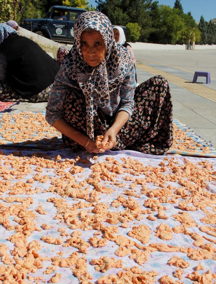 Beypazarı'nda Kadınların Kışlık Yiyecek Telaşı