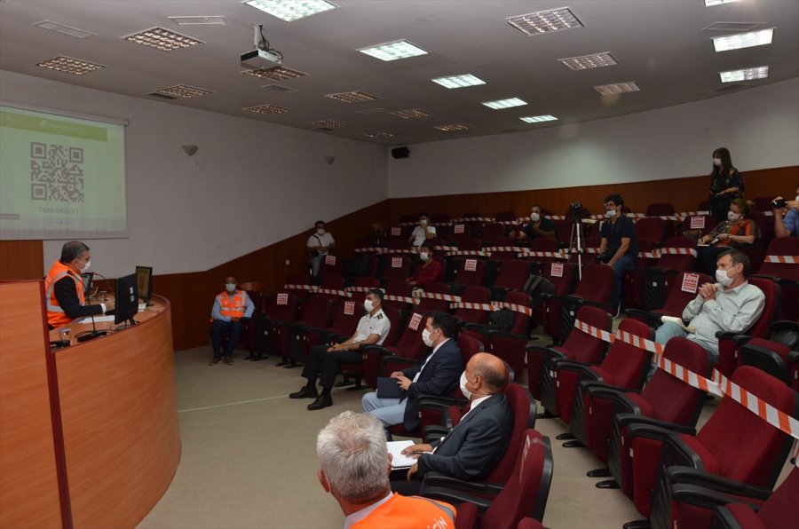 Karaman Valisi Işık: 