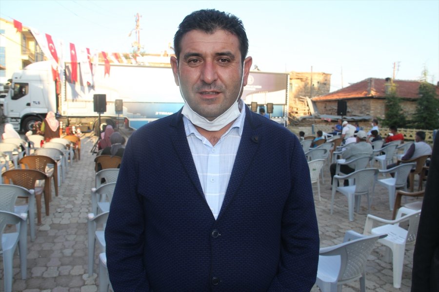 Hüyük'te Açık Havada Sinema