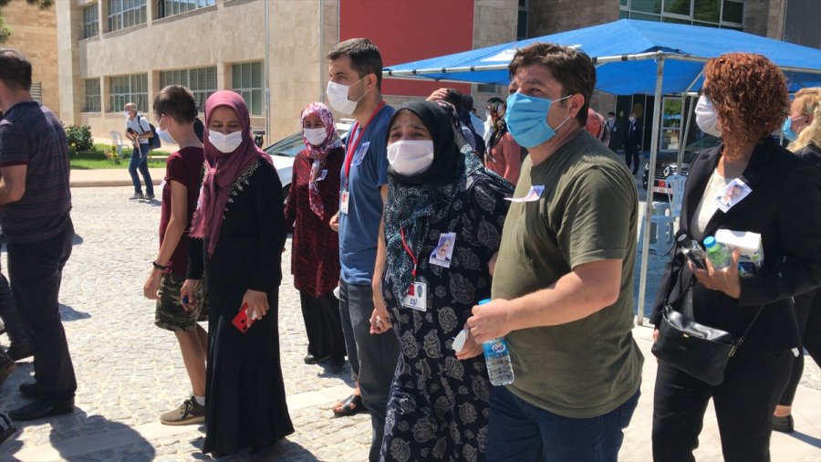 Gazi Polis Mustafa Karakaya Son Yolculuğuna Uğurlandı