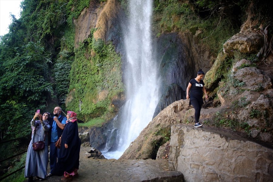 Toroslar'ın Cezbeden Güzelliği: Sunturas Şelalesi