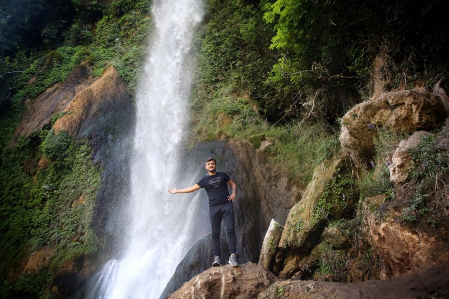 Toroslar'ın Cezbeden Güzelliği: Sunturas Şelalesi