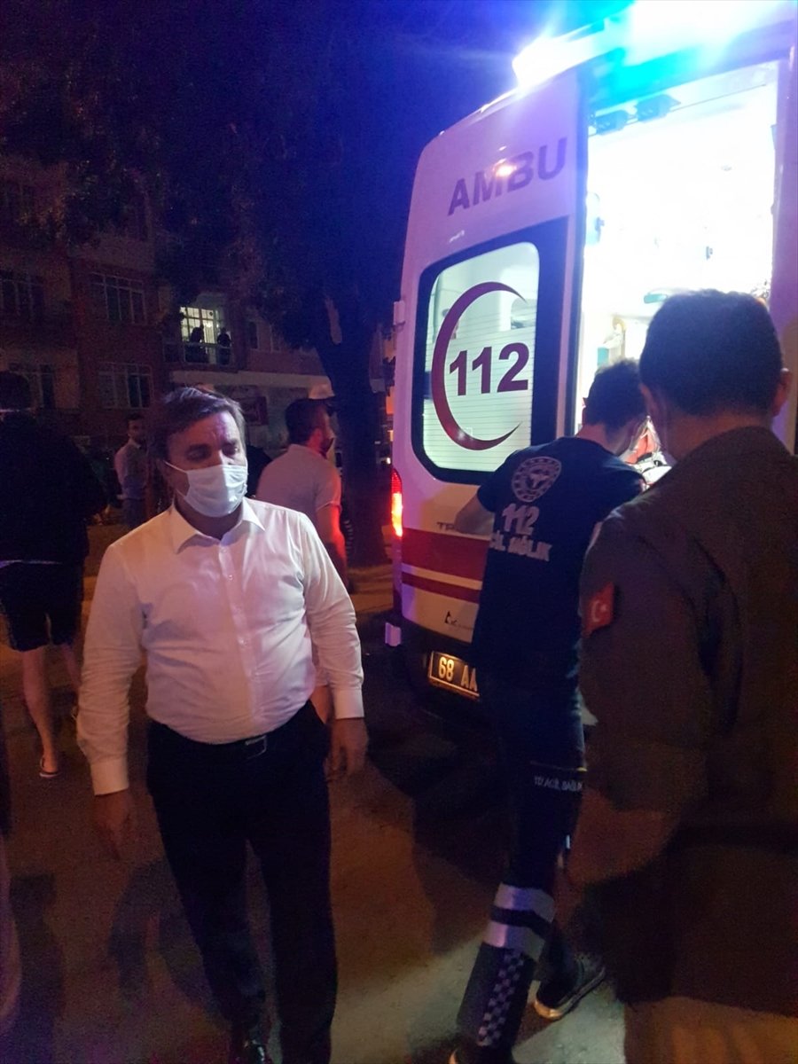 Yaralı Sürücüye İlk Müdehaleyi Vali Hamza Aydoğdu Yaptı