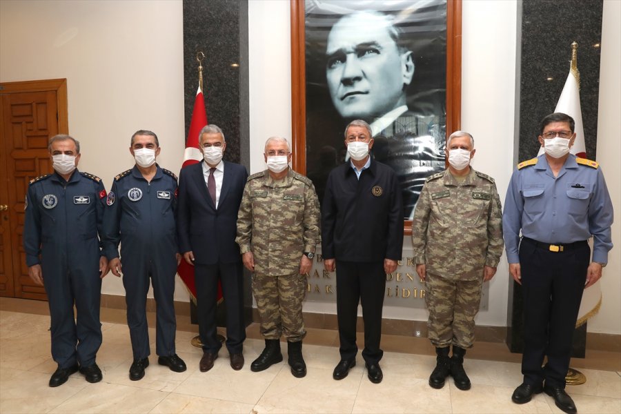 Bakan Akar Ve Tsk Komuta Kademesi Eskişehir'de