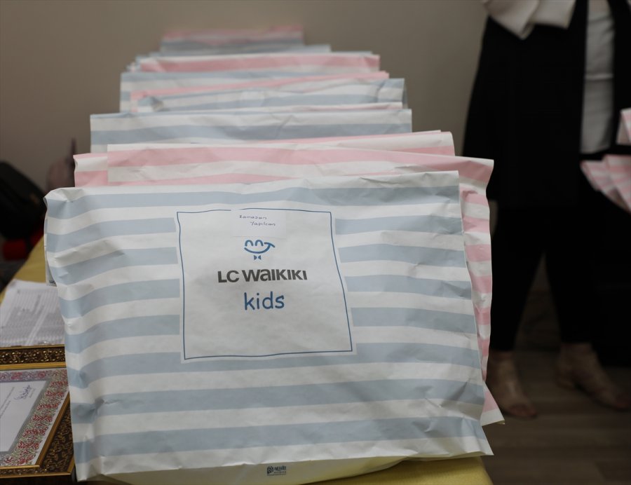 Lc Waikiki'den Aksaray'daki 6 Bin 500 Çocuğa Giysi Yardımı