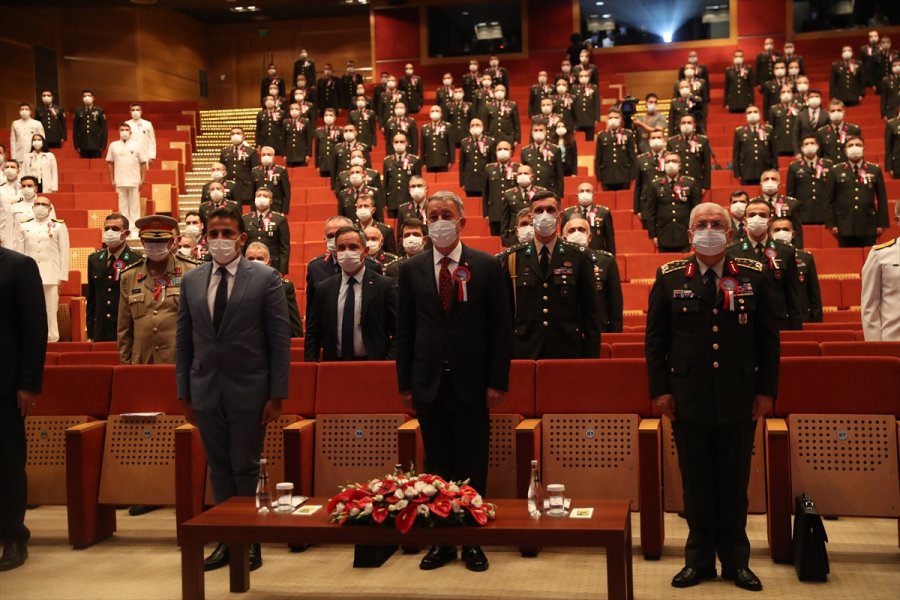 Cumhurbaşkanı Erdoğan, Mezuniyet Töreninde Kurmay Subaylara Hitap Etti